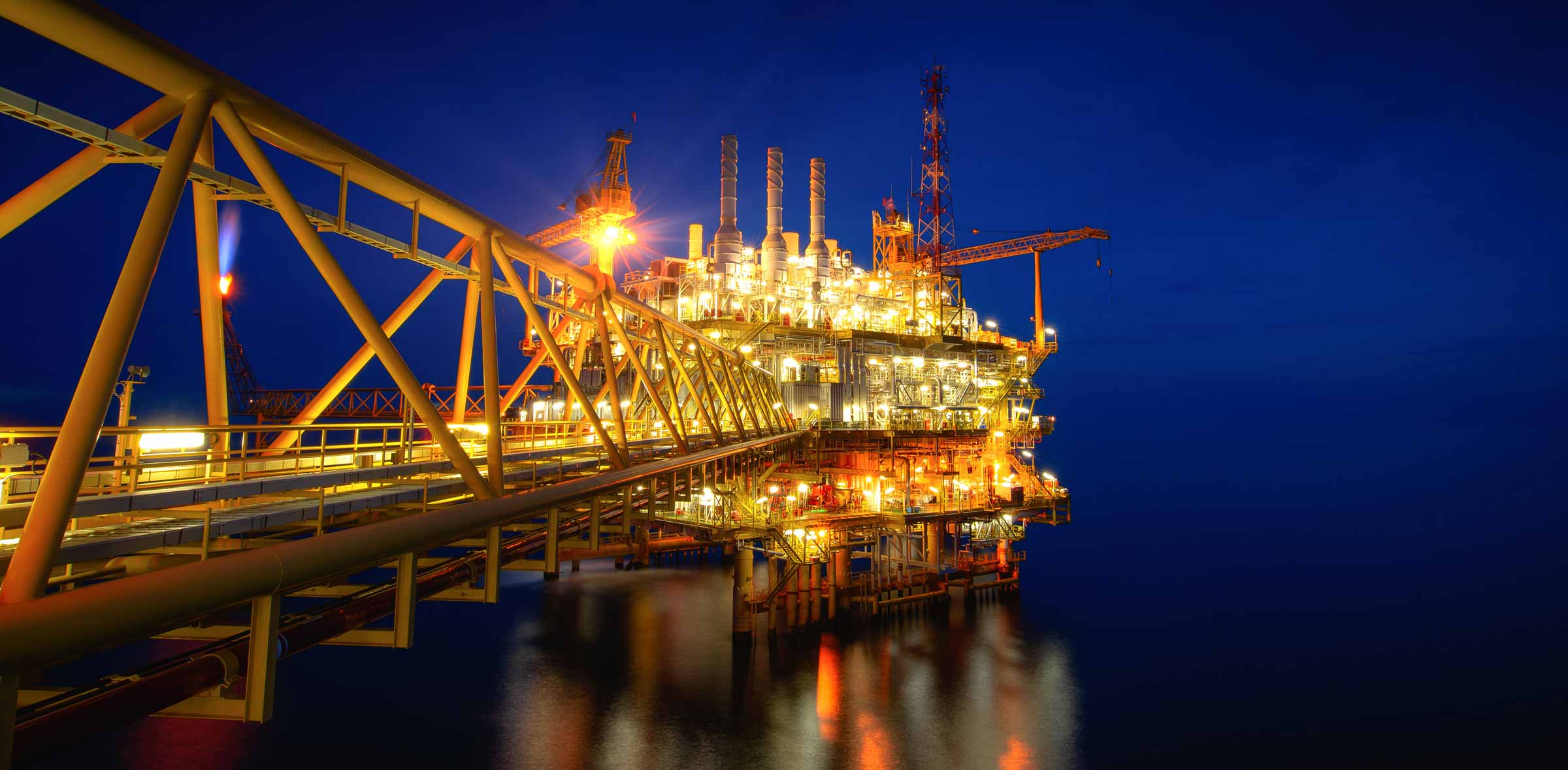 Tiger Lifting - Anschlag- und Lastaufnahmemittel (© JT Jeeraphun, Stockmedien ID #355578321) Tiger Lifting - Anschlag- und Lastaufnahmemittel